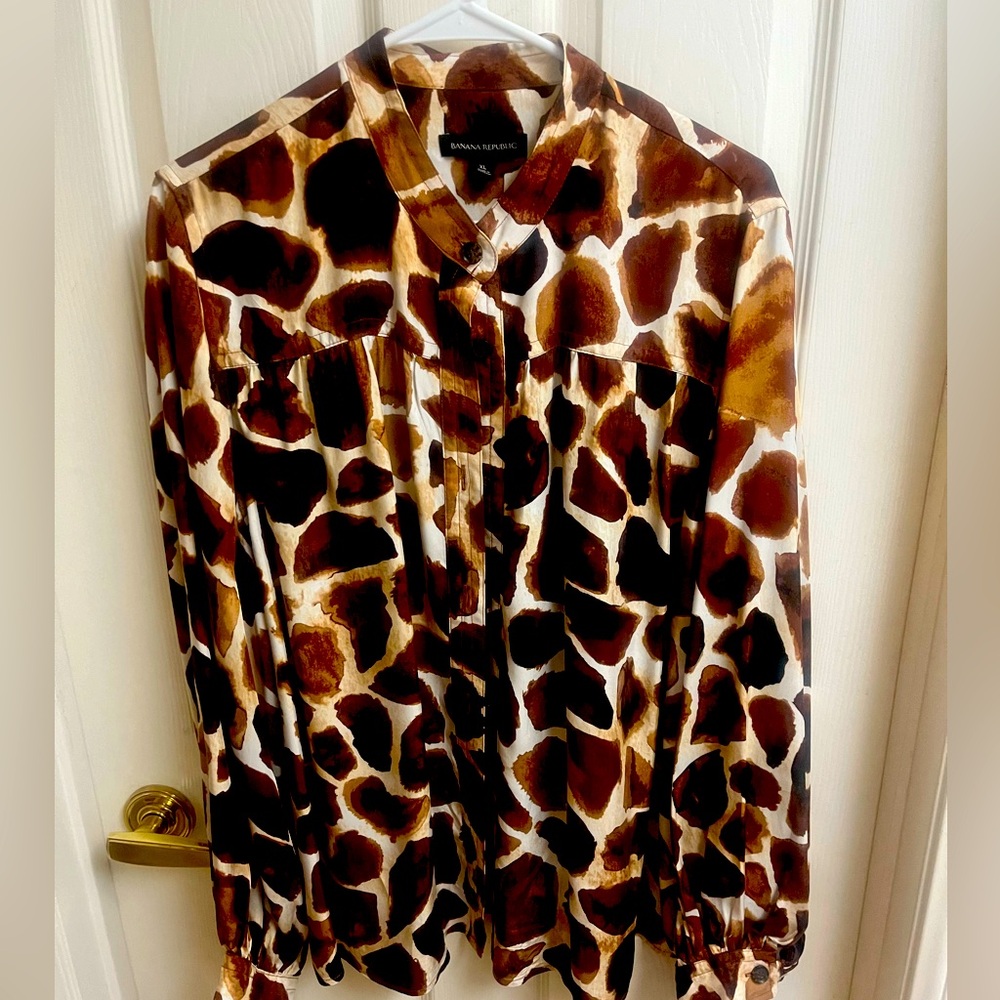 Banana Republic Giraffe Print blouse